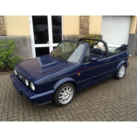 VW Golf Cabriolet 1993 bleu maritime 98 ch